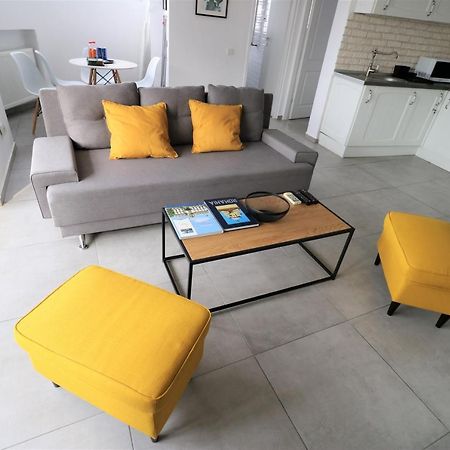 Serenity Heights Apartment: A Panoramic Haven Near Old Town - Free Minibar Bükreş Dış mekan fotoğraf