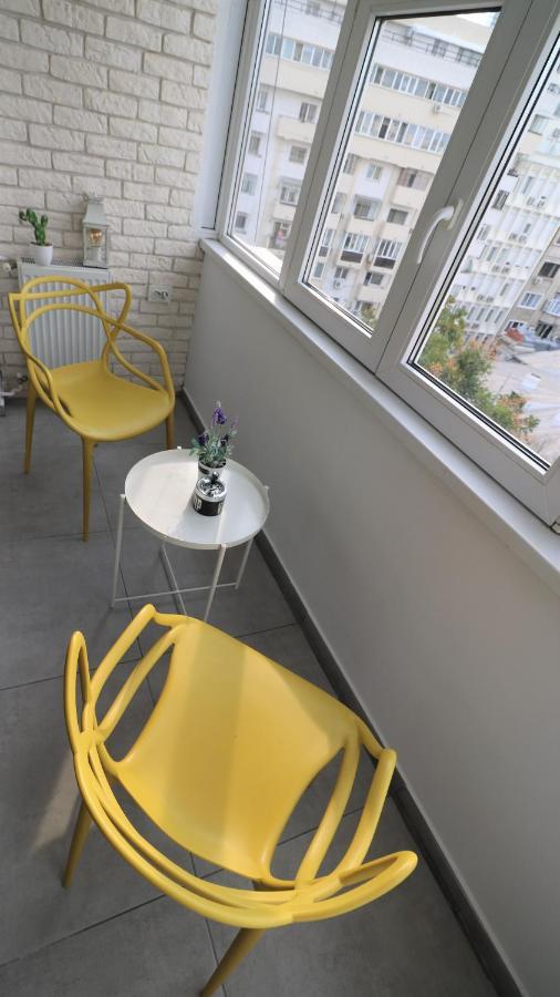 Serenity Heights Apartment: A Panoramic Haven Near Old Town - Free Minibar Bükreş Dış mekan fotoğraf