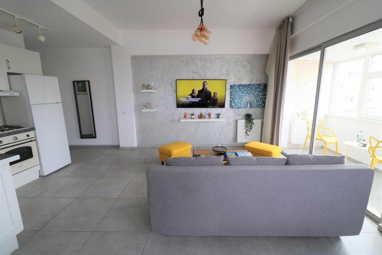 Serenity Heights Apartment: A Panoramic Haven Near Old Town - Free Minibar Bükreş Dış mekan fotoğraf