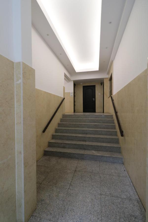 Serenity Heights Apartment: A Panoramic Haven Near Old Town - Free Minibar Bükreş Dış mekan fotoğraf