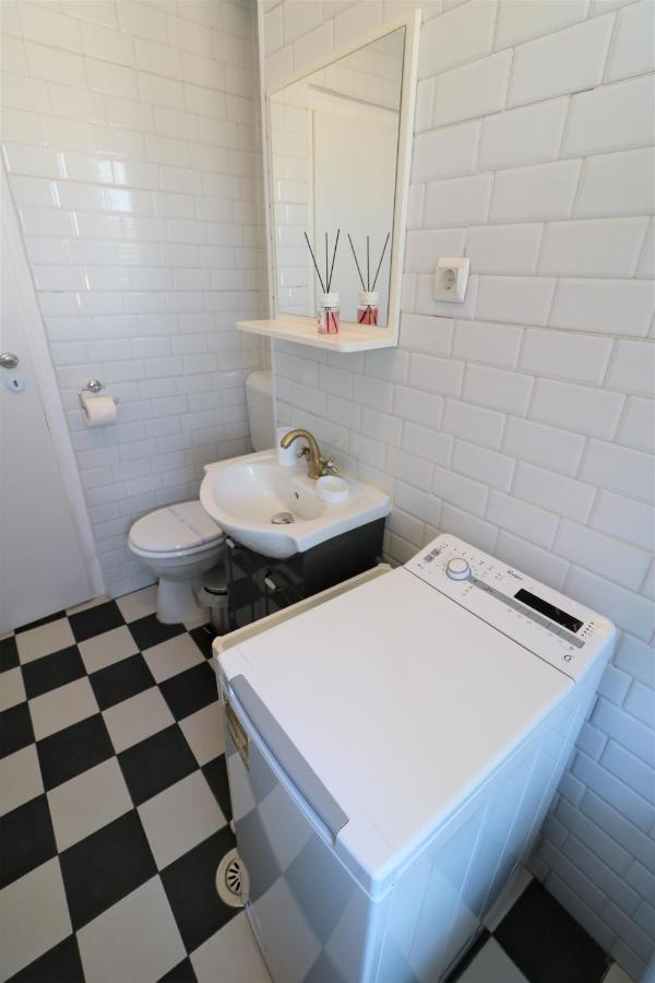 Serenity Heights Apartment: A Panoramic Haven Near Old Town - Free Minibar Bükreş Dış mekan fotoğraf