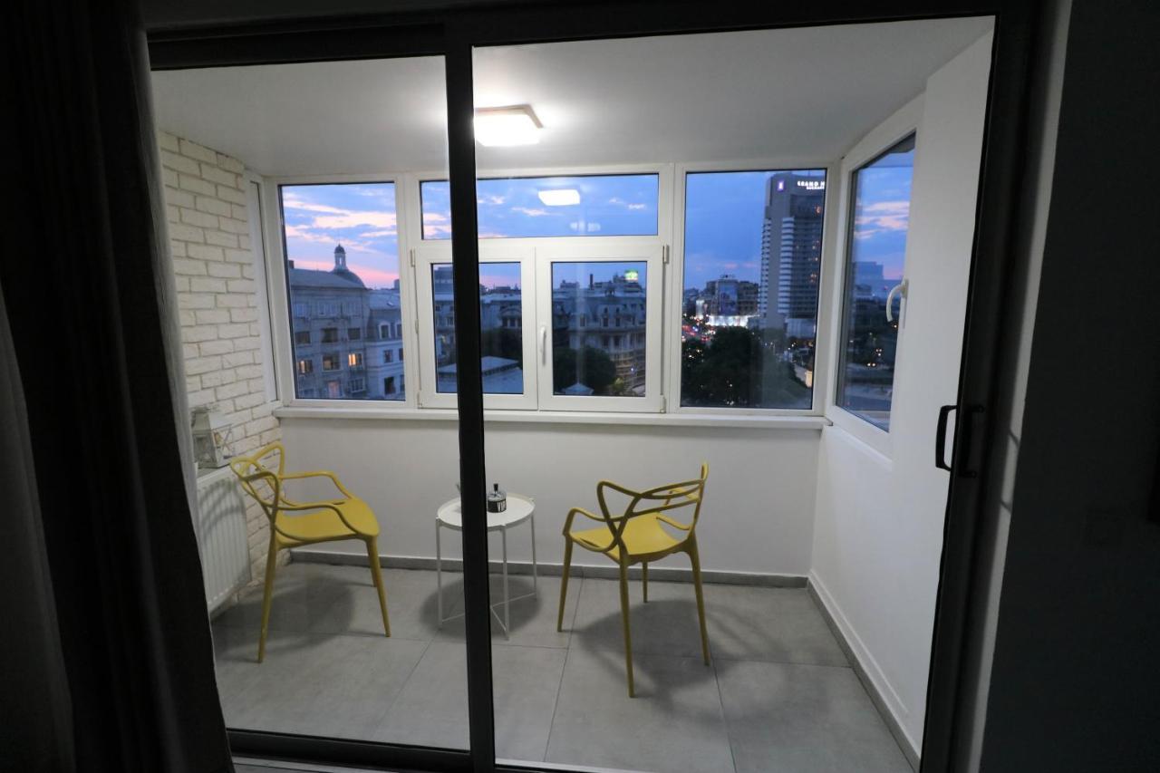 Serenity Heights Apartment: A Panoramic Haven Near Old Town - Free Minibar Bükreş Dış mekan fotoğraf