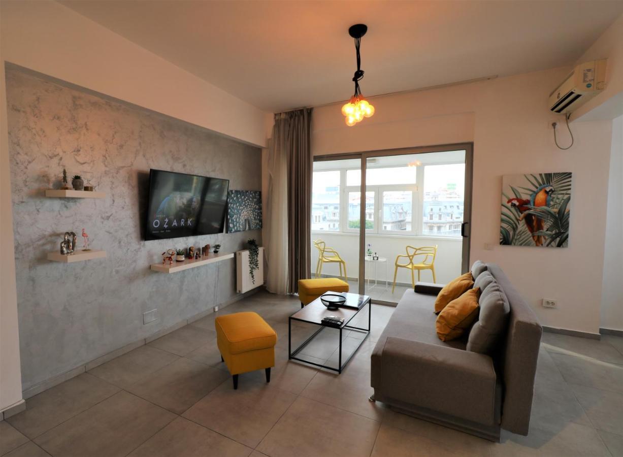 Serenity Heights Apartment: A Panoramic Haven Near Old Town - Free Minibar Bükreş Dış mekan fotoğraf